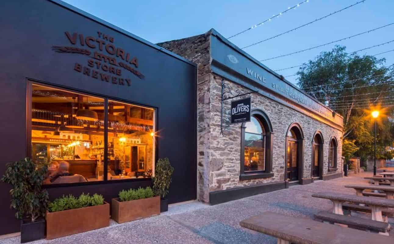 Olivers Restaurant & Bar