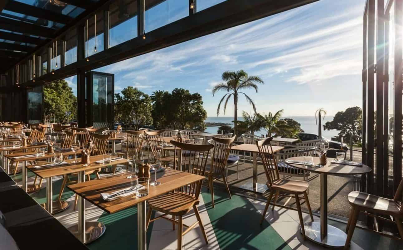 Regatta Bar & Eatery