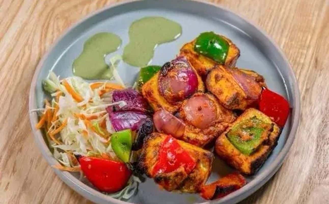 Kasuri Indian Eatery & Bar