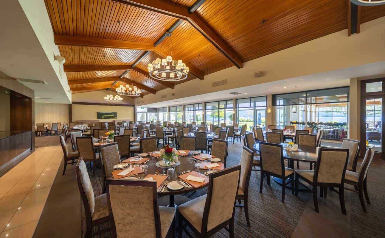 MacKinnon Restaurant & The Explorer Bar