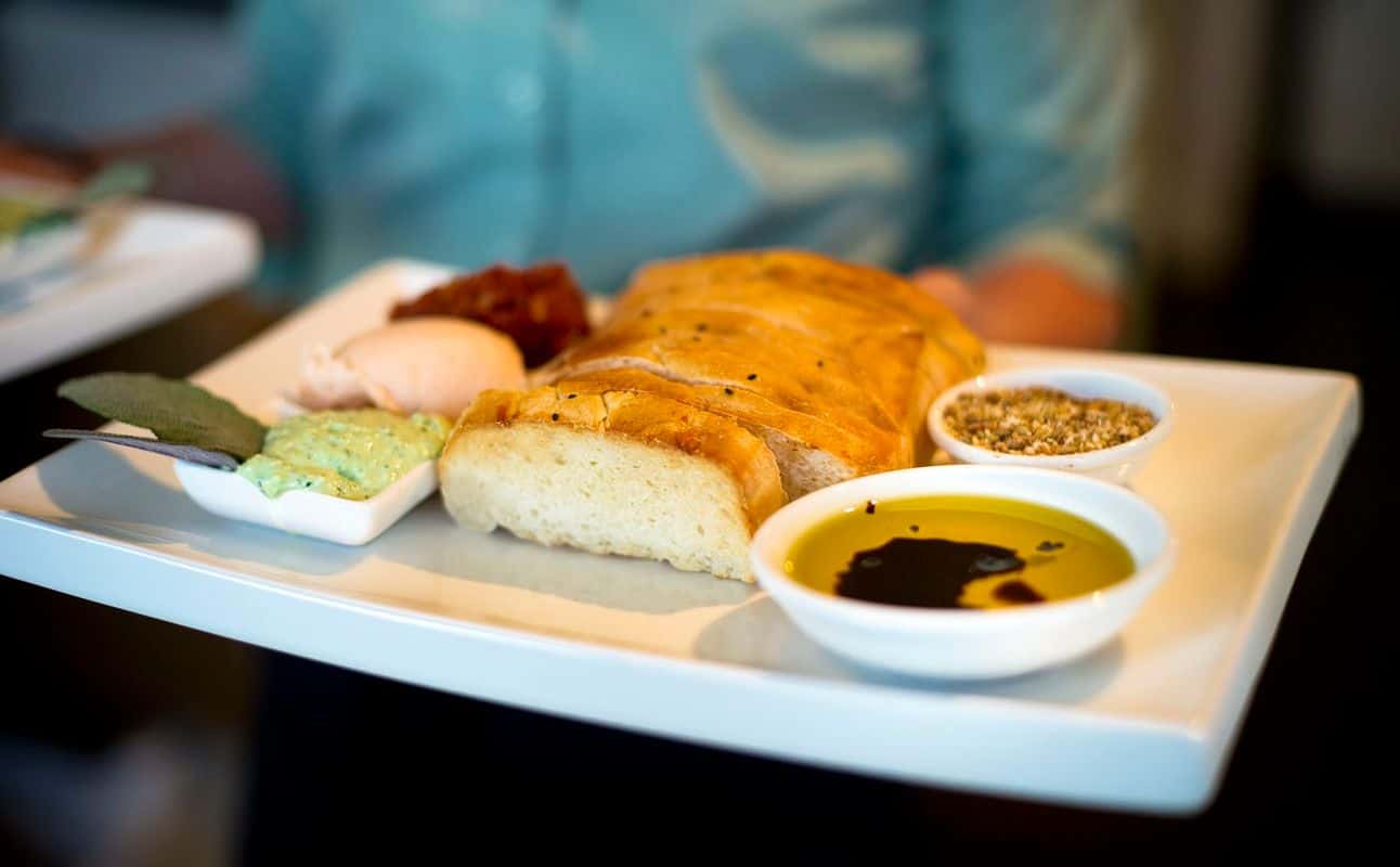 Enjoy Pub Food and New Zealand cuisine at The Tin Hut in Tauherenikau, Wairarapa