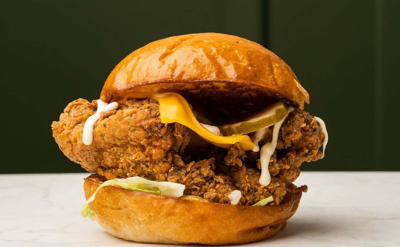 Enjoy American, Fusion, Vegan options, Restaurant, Child friendly, $$, Groups and Families cuisine at Brew'd Hawt - Manukau in Manukau, Auckland