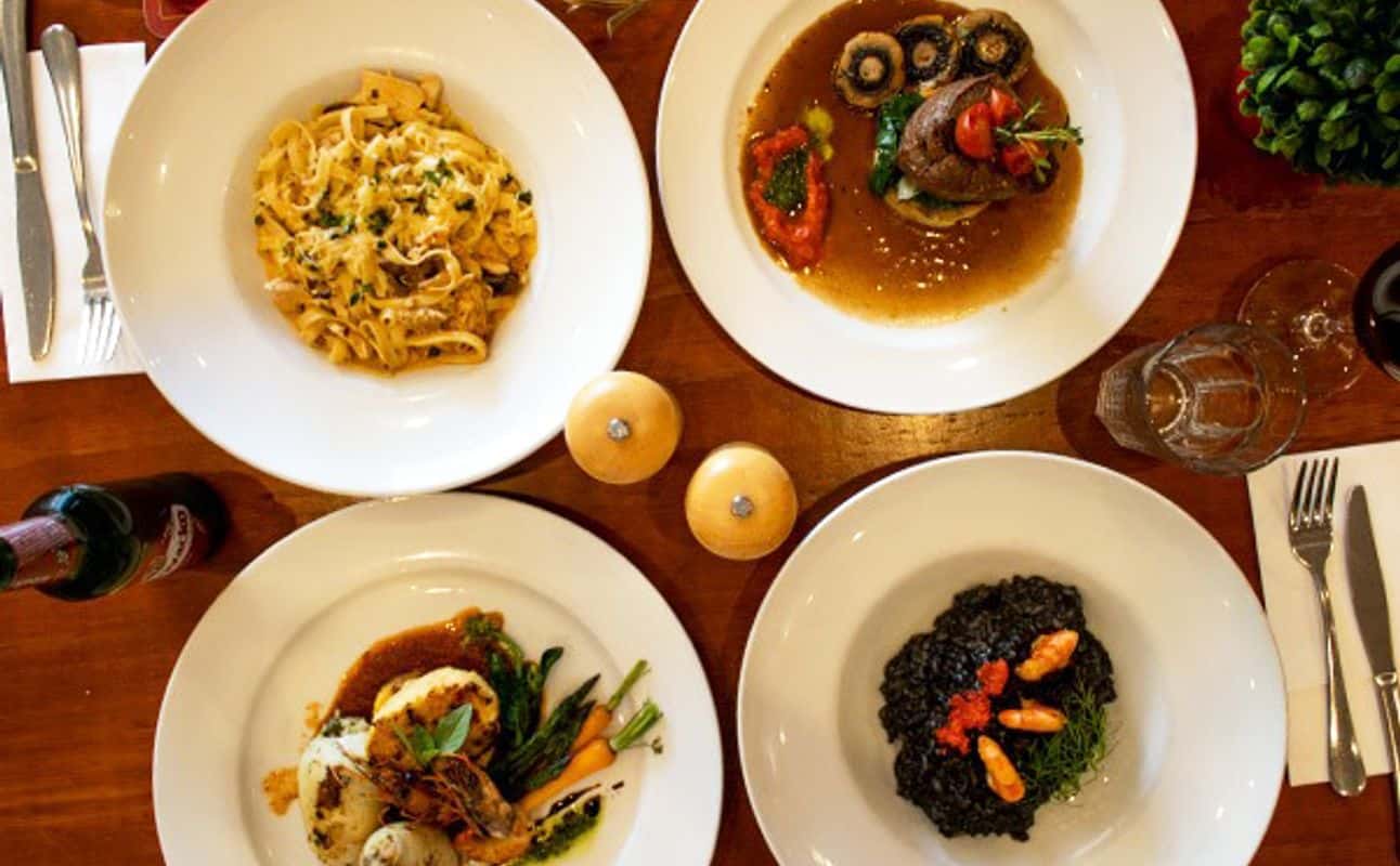 Enjoy Italian, Pizza, Restaurant, Indoor & outdoor seating, Wheelchair accessible, $$$, Families and Groups cuisine at Golden Olive Restaurant & Pizzeria in Farm Cove, Auckland