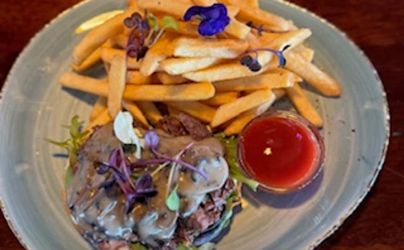 Enjoy Pub Food, Pizza, Vegan options, Bars & pubs, Free wifi, Indoor & outdoor seating, $$$, Bar scene, Groups and Live music cuisine at The Palace Hotel in Te Aroha, Waikato