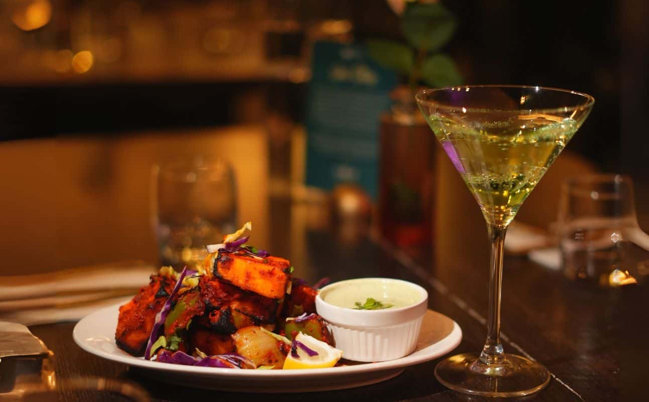 Vani's Indian Kitchen (Restaurant & Bar)