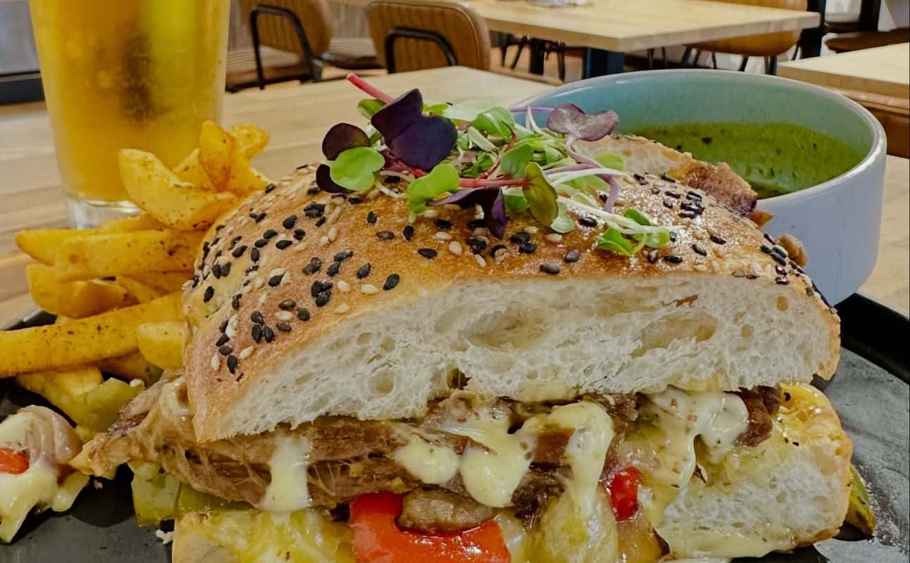 Artisan Cafe and Bar