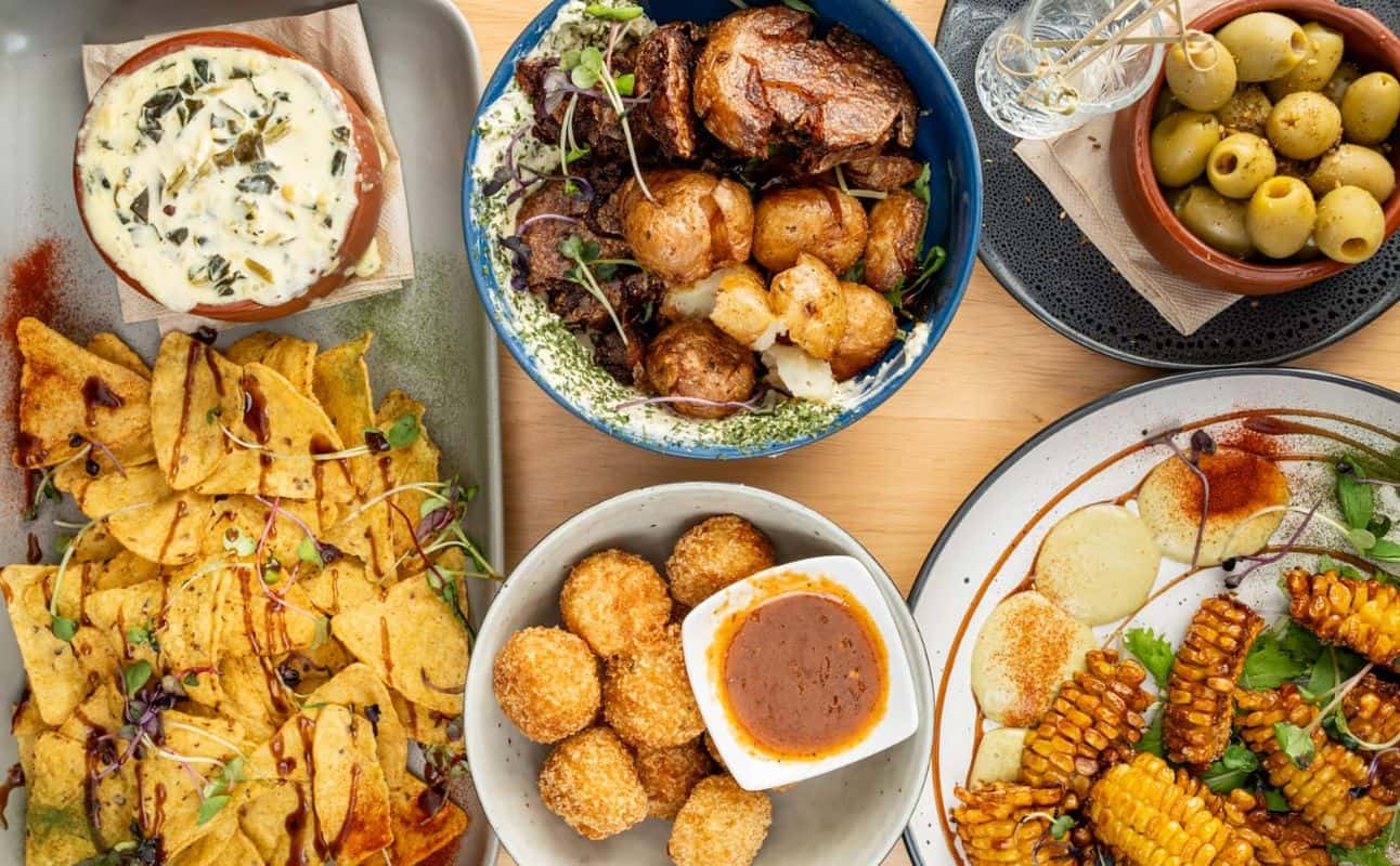 Rosanna's Garden Bar & Eatery