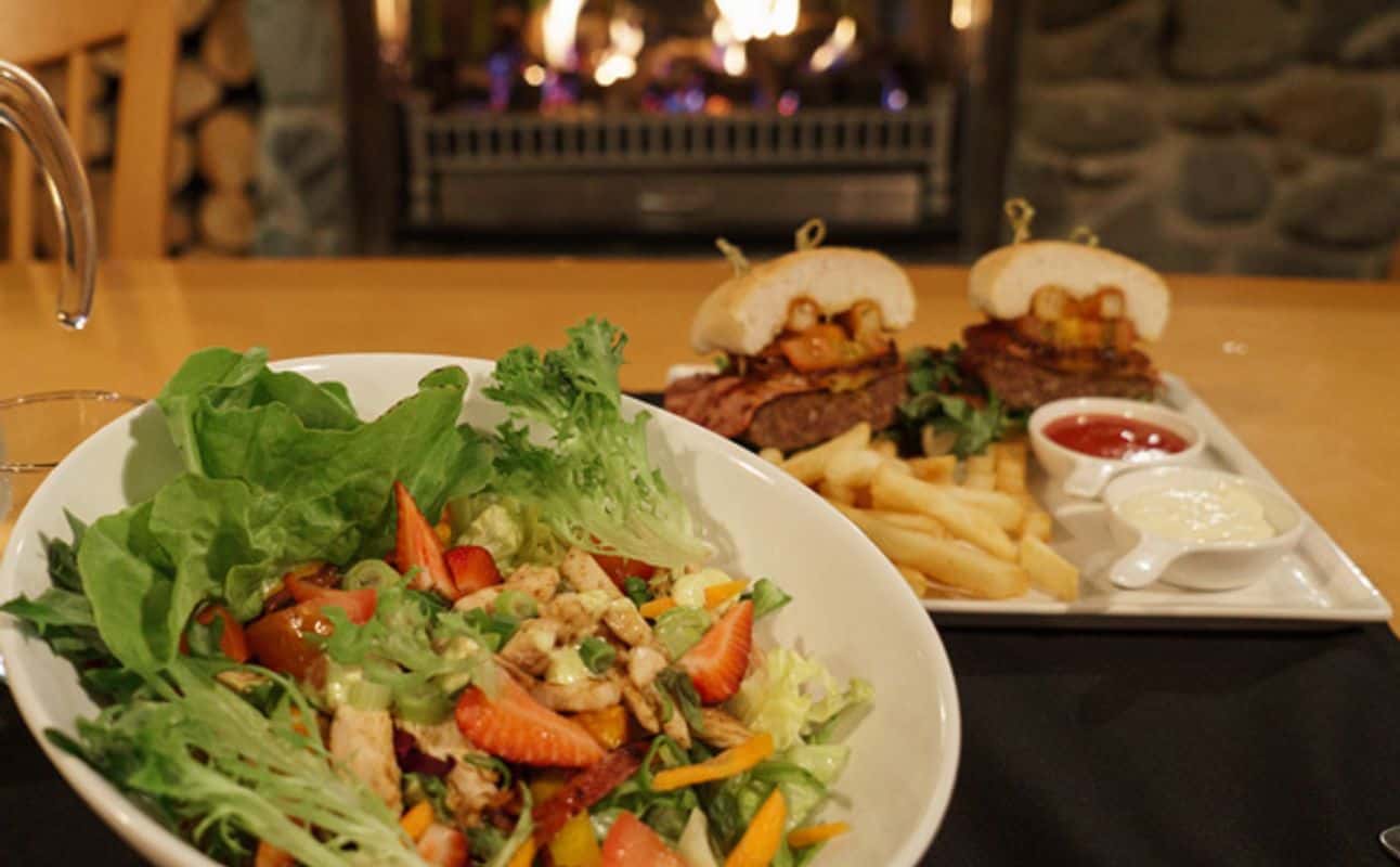 Enjoy New Zealand cuisine at Crossroads Restaurant & Bar in Methven, Canterbury Townships