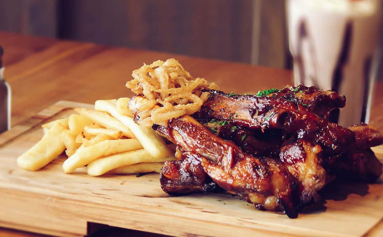 Enjoy Family and New Zealand cuisine at Dixie Browns Mount Maunganui in Mount Maunganui, Bay Of Plenty