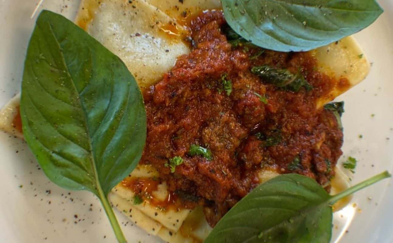 Enjoy Italian cuisine at Papa's Italian Eatery in Kingsland, Auckland