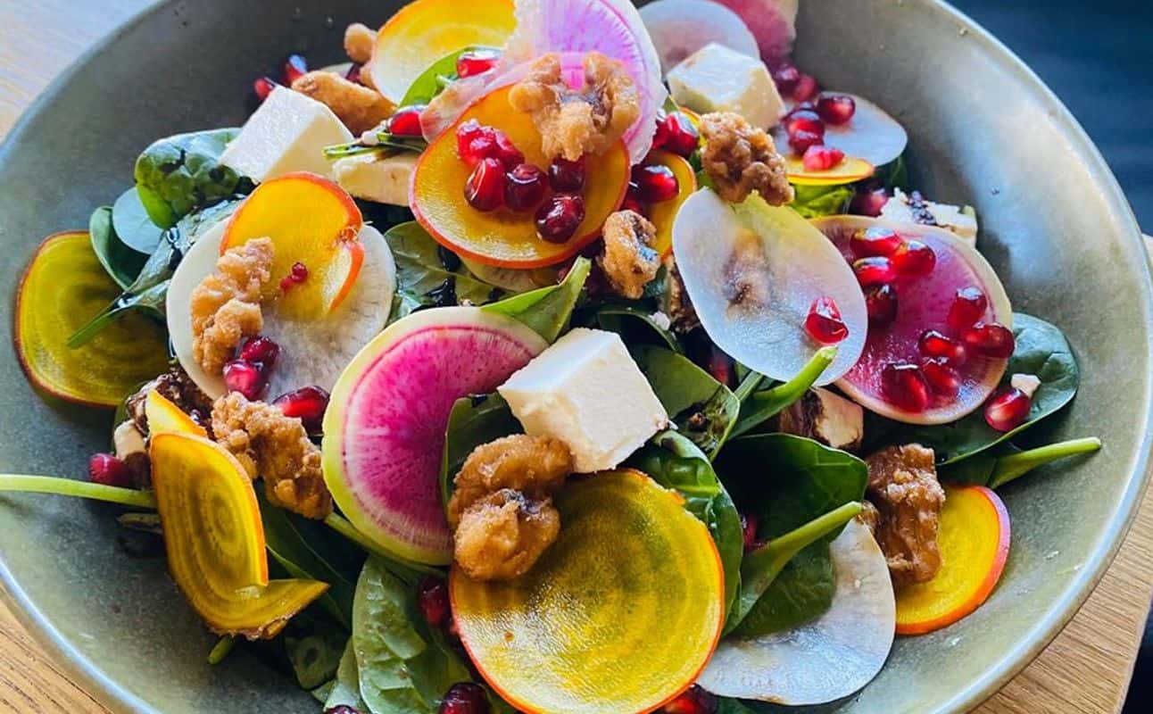 Enjoy New Zealand and Vegan cuisine at Refinery Bar & Eatery in Paraparaumu, Kapiti Coast