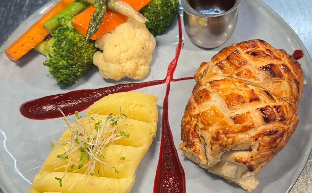 Enjoy Pub Food, New Zealand, Gluten Free options, Vegetarian options, Bars & pubs, Indoor & outdoor seating, Table service, Wheelchair accessible, $$$, Groups and Families cuisine at Sands Brewery Bar & Kitchen in Moana, Nelson & Tasman District