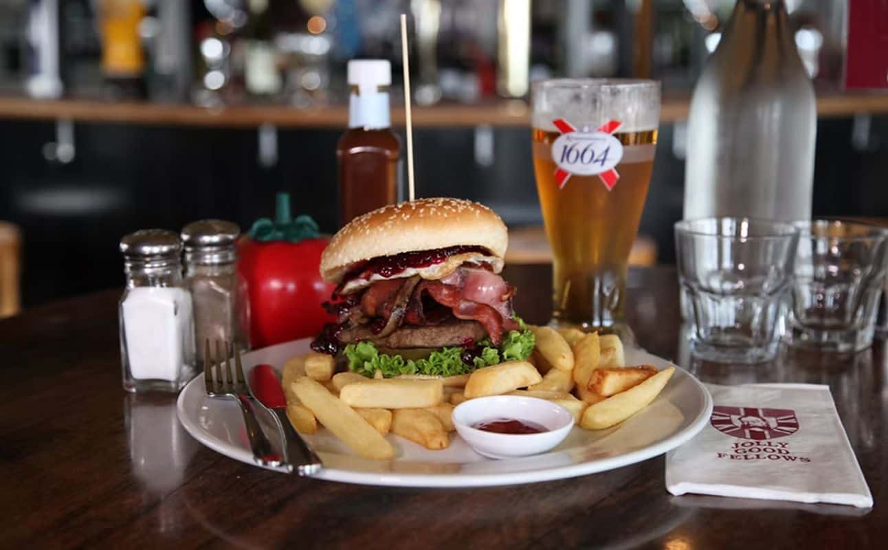 Enjoy British, Vegetarian options, Gluten Free options, Bars & pubs, Indoor & outdoor seating, Table service, Waterfront, Wheelchair accessible, $$, Groups and Special occasion cuisine at Jolly Good Fellows in Taupo Central, Taupo