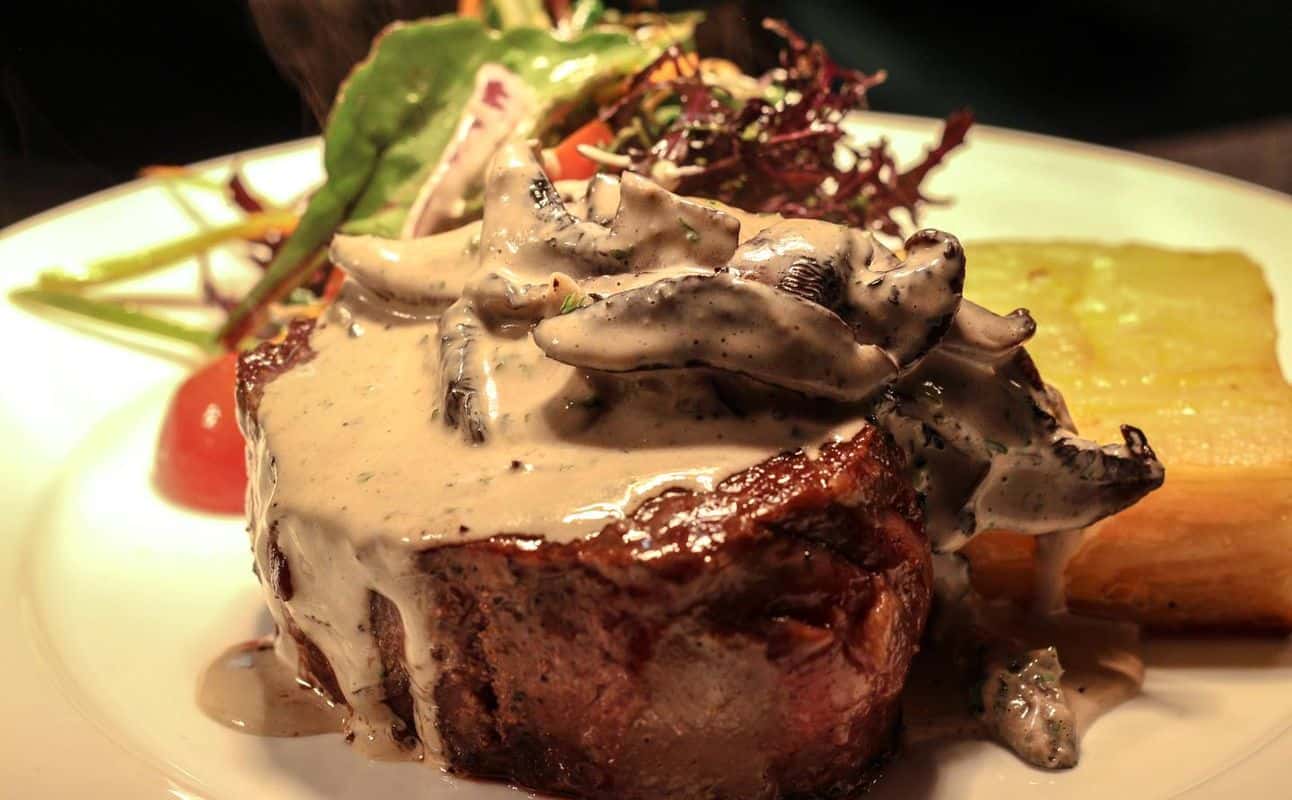 Enjoy Italian and Pizza cuisine at Formaggio's in Christchurch Central, Christchurch