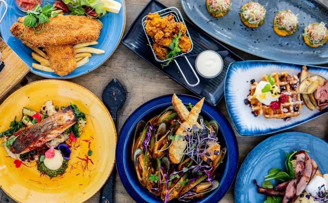 Enjoy Burgers, Small plates, Vegan options, Vegetarian options, Gluten Free options, Bars & pubs, Cocktail bar, Table service, Indoor & outdoor seating, Wheelchair accessible, $$$, Groups, Live music, Families, Craft beer and Wine bar cuisine at Taupo Social Club in Taupo