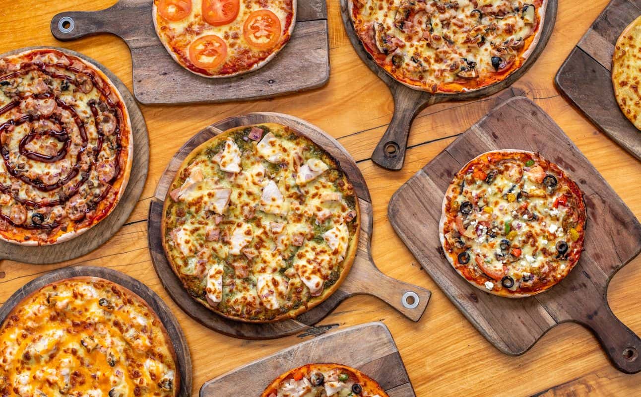 Enjoy Pizza, New Zealand, Pub Food, Vegetarian options, Bars & pubs, Indoor & outdoor seating, Table service, $$$, Live music, Groups and Special occasion cuisine at Frings Bar & Eatery in Whangārei, Northland