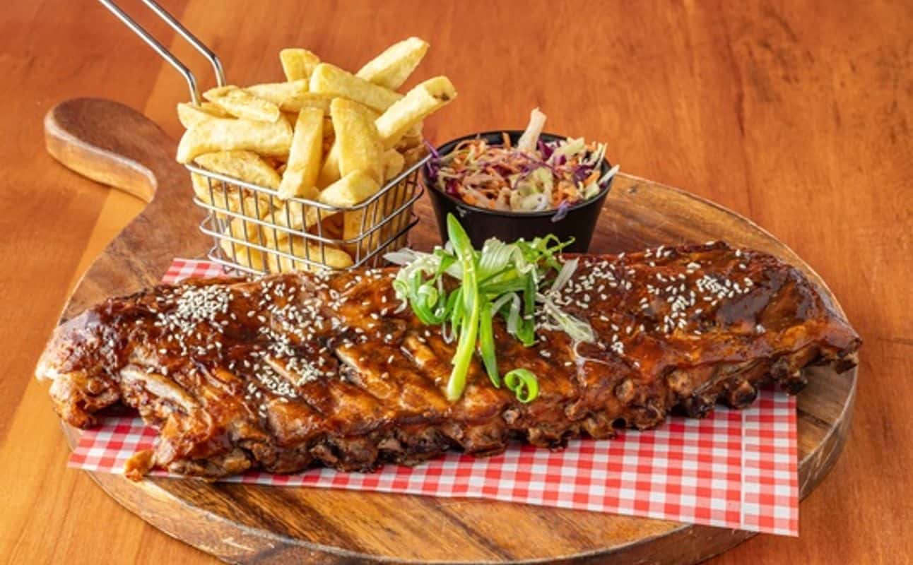 Enjoy Pub Food, Grill & barbeque, New Zealand, Gluten Free options, Vegetarian options, Bars & pubs, Hotel restaurant, Diner, Child friendly, Wheelchair accessible, Highchairs available, Table service, $$$, Families, Live music, Kids and Groups cuisine at Woodstock Hotel in Hokitika, West Coast