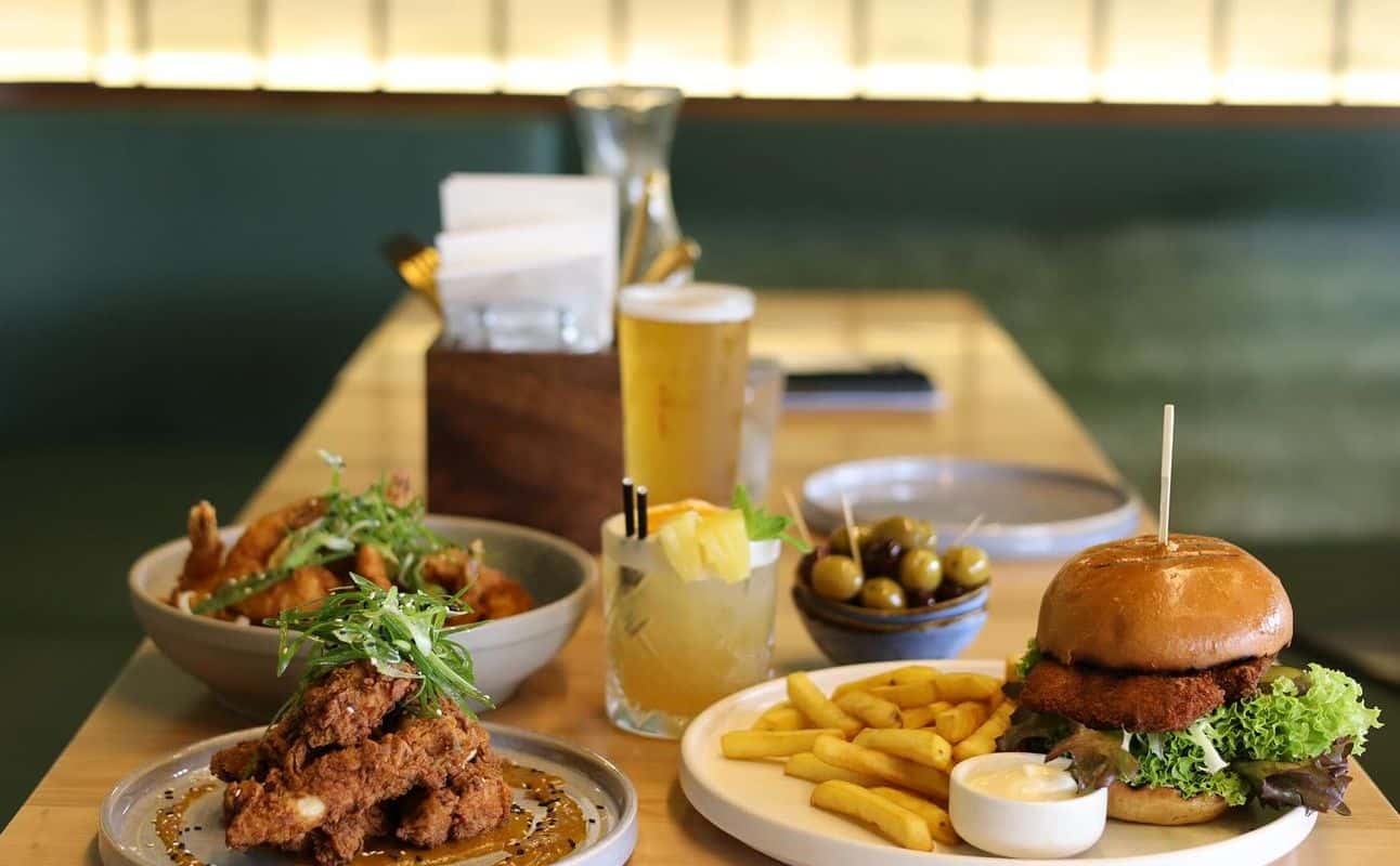 Enjoy Breakfast, Burgers, Pub Food, Vegetarian options, Restaurant, Bars & pubs, Cafe, $$$$, Craft beer, Wine bar, Special occasion, Kids, Families, Date night, Business meetings, Groups and Bar scene cuisine at The Green Room Eatery in Botany, Auckland
