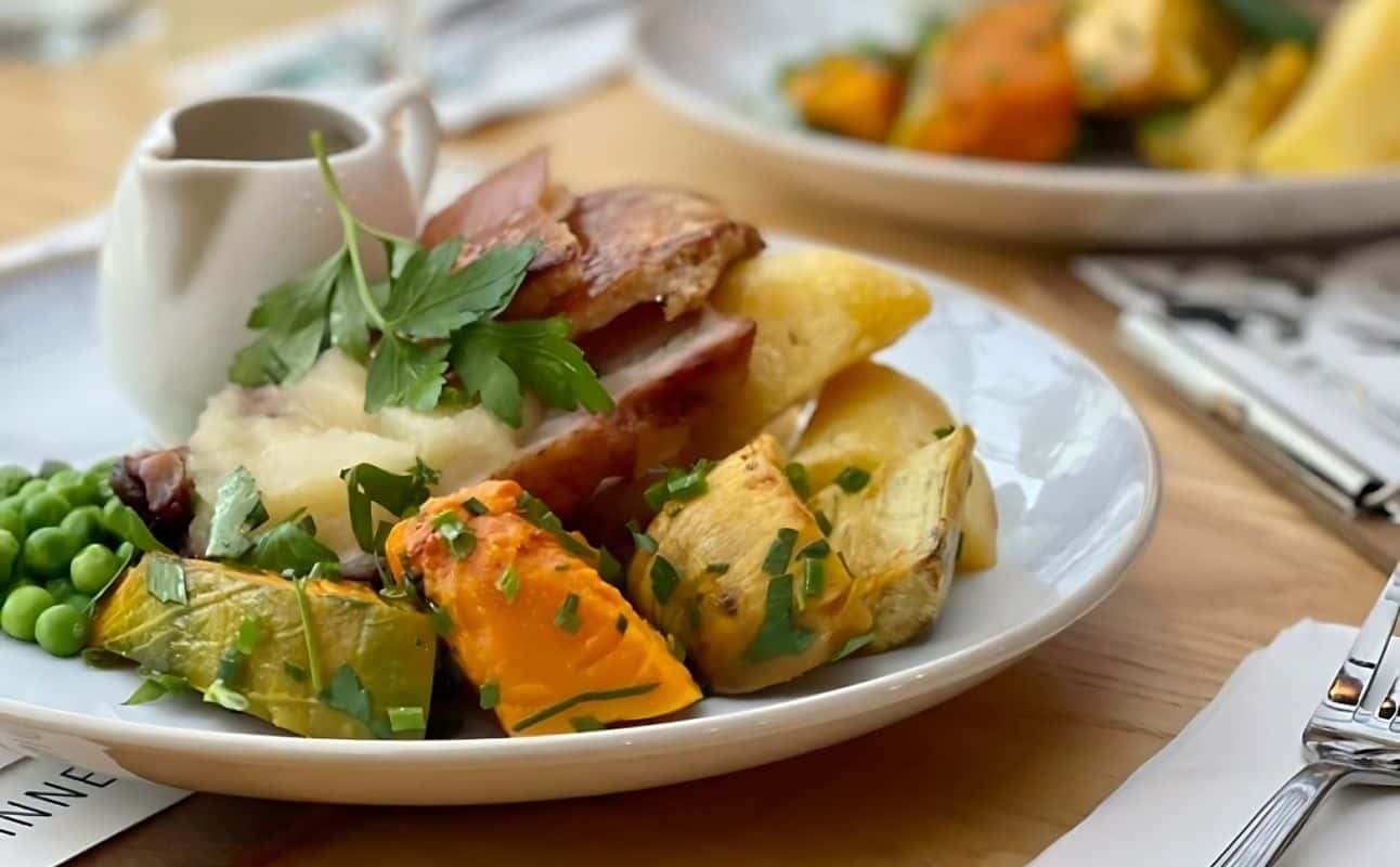 Enjoy New Zealand, Restaurant, Cafe, Families and Groups cuisine at Pickles Perch in Lower Hutt, Wellington