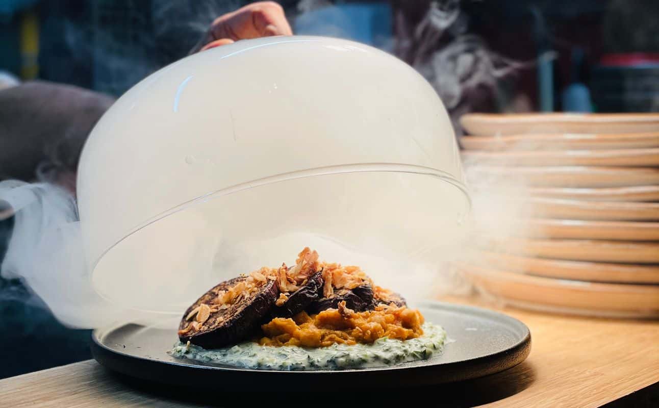 Enjoy Burgers, Grill & barbeque and New Zealand cuisine at The Alchemyst in Wellington City Centre, Wellington