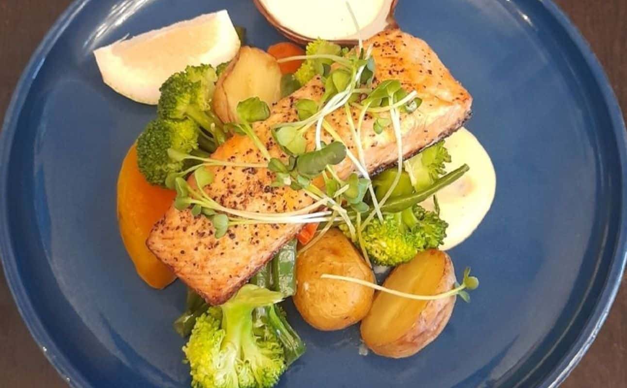 Enjoy New Zealand, Gluten Free options, Vegetarian options, Restaurant, Street parking, Non-smoking, Child friendly, Free wifi, $$, Groups, Families, Kids and Hidden gems cuisine at Hillary House Restaurant in Papanui, Christchurch