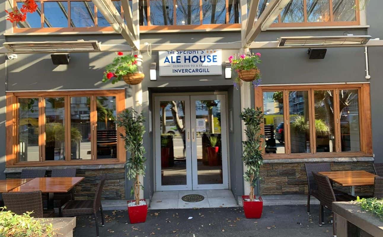 Enjoy New Zealand and Craft beer cuisine at Speight's Ale House in Invercargill, Southland