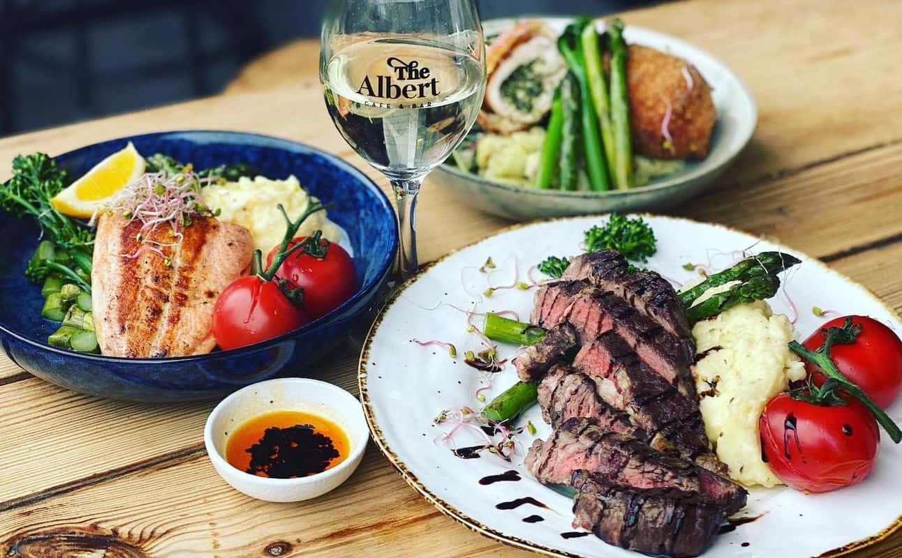 Enjoy Burgers, Pizza and Small plates cuisine at The Albert in Mount Albert, Auckland